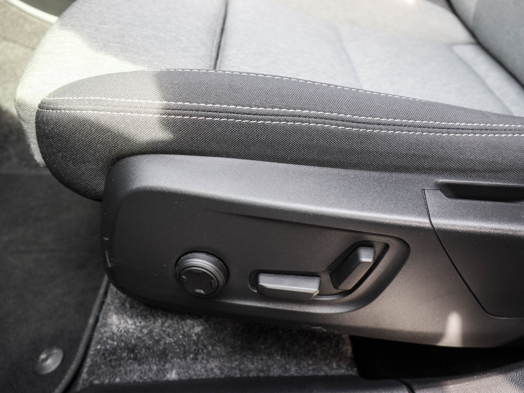 Volvo XC40 B4 (B) - SUV/Off-road - Schwarz - Gebrauchtwagen - Bild 14