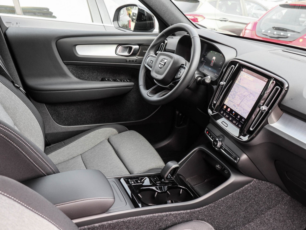 Volvo XC40 B3 (B) - SUV/Off-road - Grau - Gebrauchtwagen - Bild 3