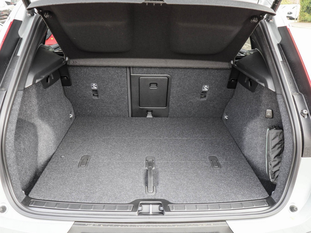 Volvo XC40 B3 (B) - SUV/Off-road - Grau - Gebrauchtwagen - Bild 12