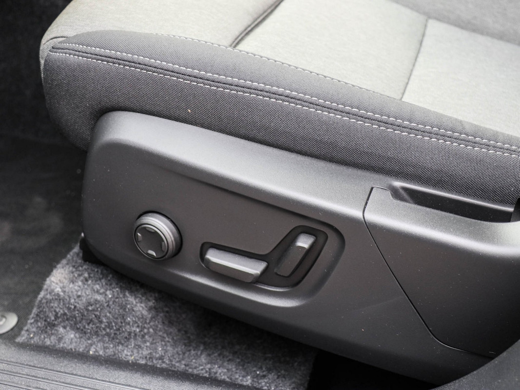 Volvo XC40 B3 (B) - SUV/Off-road - Grau - Gebrauchtwagen - Bild 14