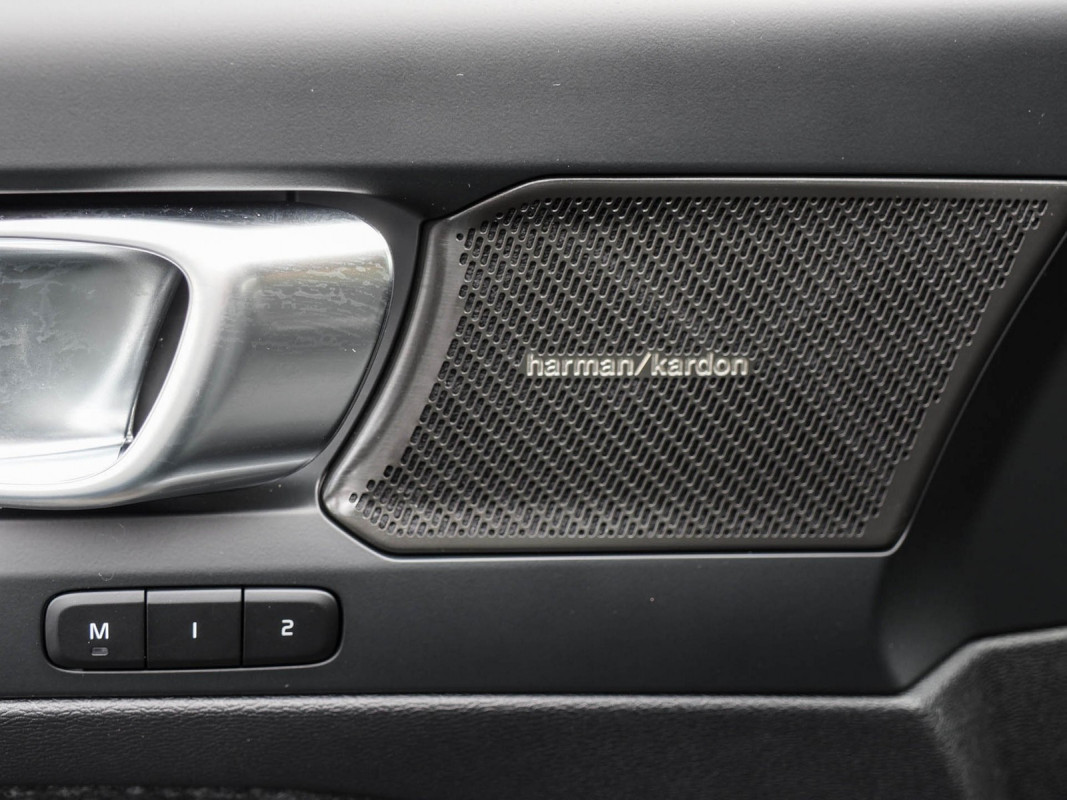 Volvo XC40 B3 (B) - SUV/Off-road - Grau - Gebrauchtwagen - Bild 15