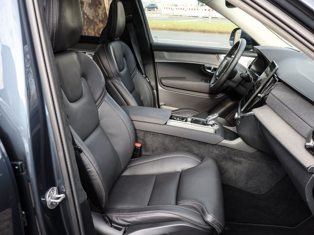 Volvo XC90 T8 AWD - SUV/Off-road - Blau - Gebrauchtwagen - Bild 7