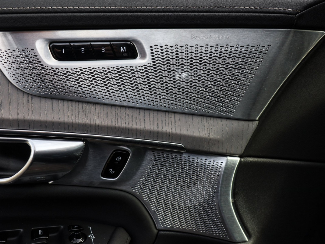 Volvo XC90 T8 AWD - SUV/Off-road - Blau - Gebrauchtwagen - Bild 15