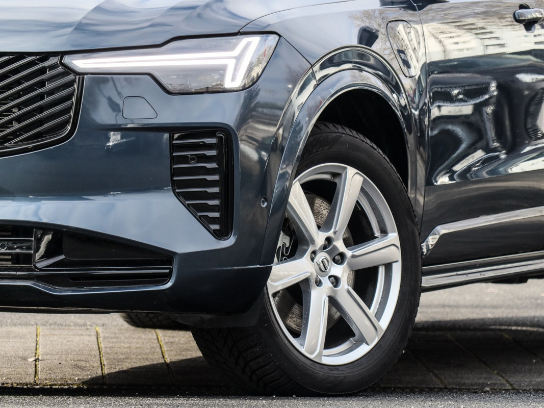 Volvo XC90 T8 AWD Recharge Reskin - SUV/Off-road - Blau - Gebrauchtwagen - Bild 6