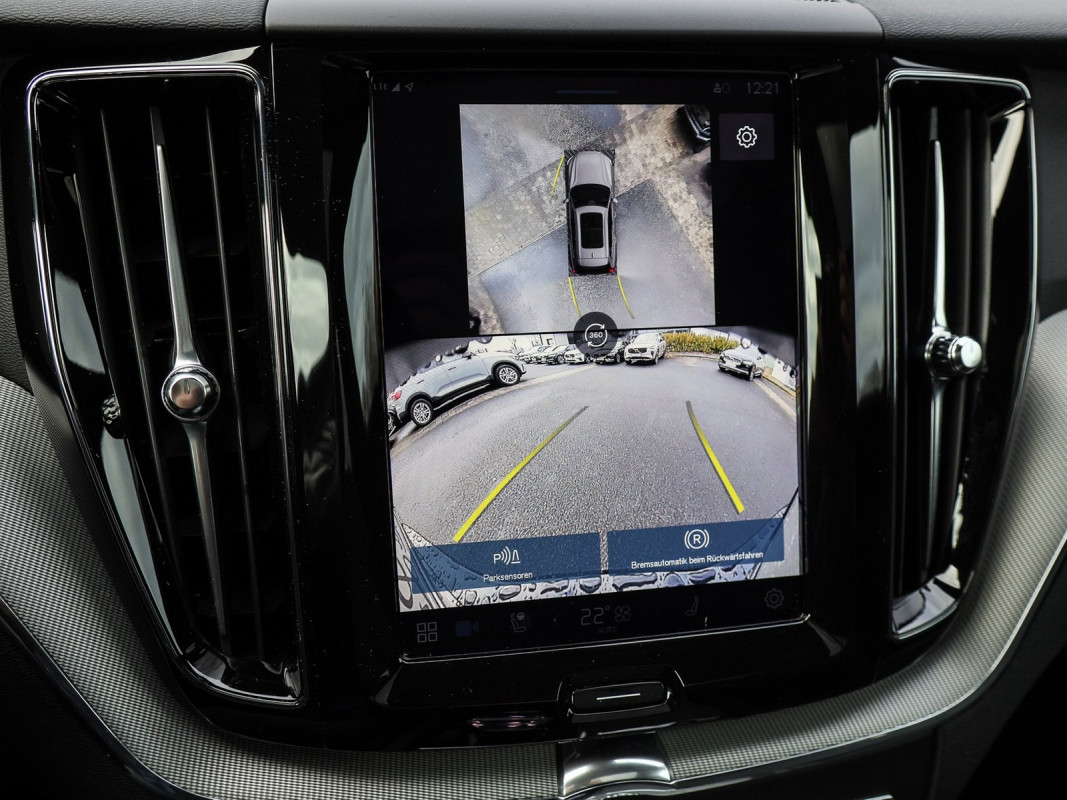 Volvo XC60 T8 - SUV/Off-road - Schwarz - Gebrauchtwagen - Bild 13