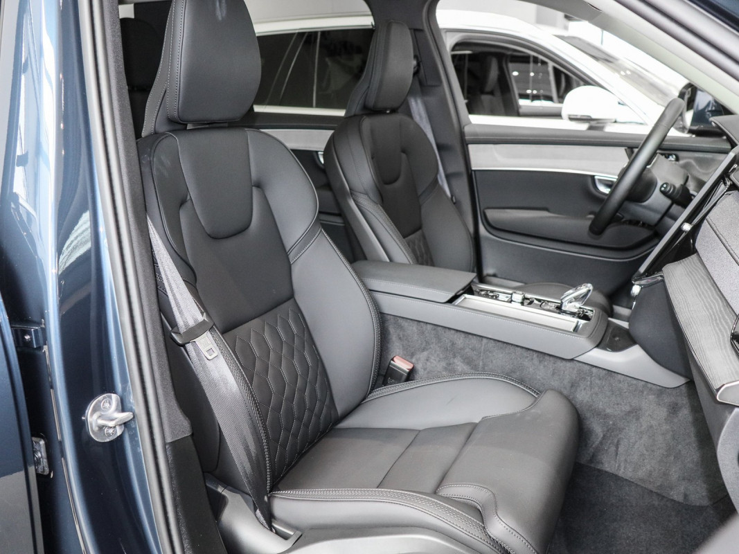 Volvo XC90 T8 AWD - SUV/Off-road - Blau - Gebrauchtwagen - Bild 7