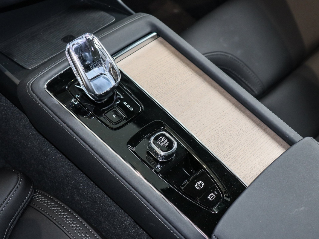 Volvo XC90 T8 AWD - SUV/Off-road - Blau - Gebrauchtwagen - Bild 11