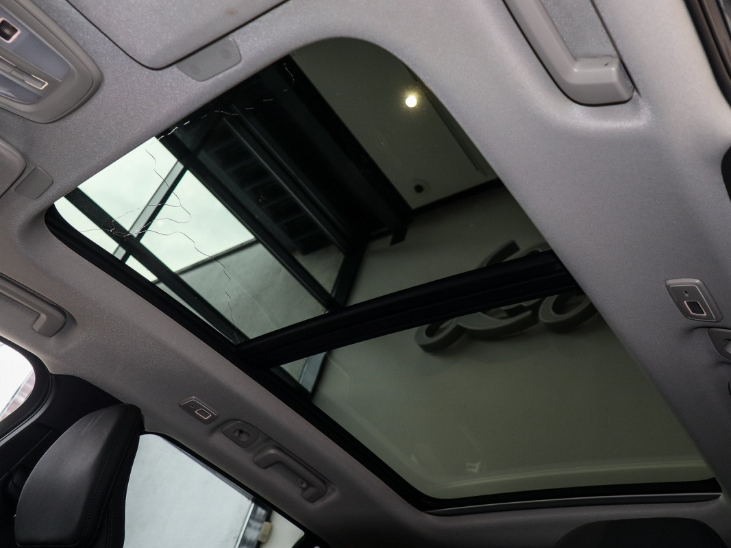 Volvo XC90 T8 AWD - SUV/Off-road - Blau - Gebrauchtwagen - Bild 13