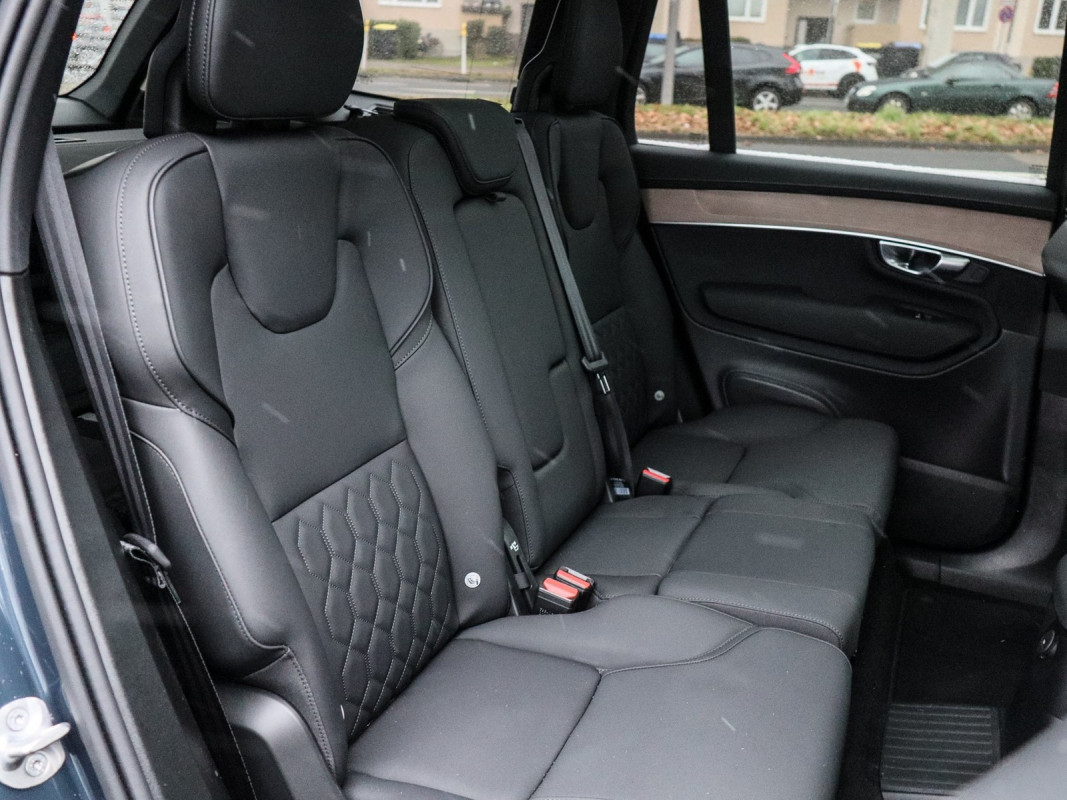 Volvo XC90 T8 AWD - SUV/Off-road - Blau - Gebrauchtwagen - Bild 5