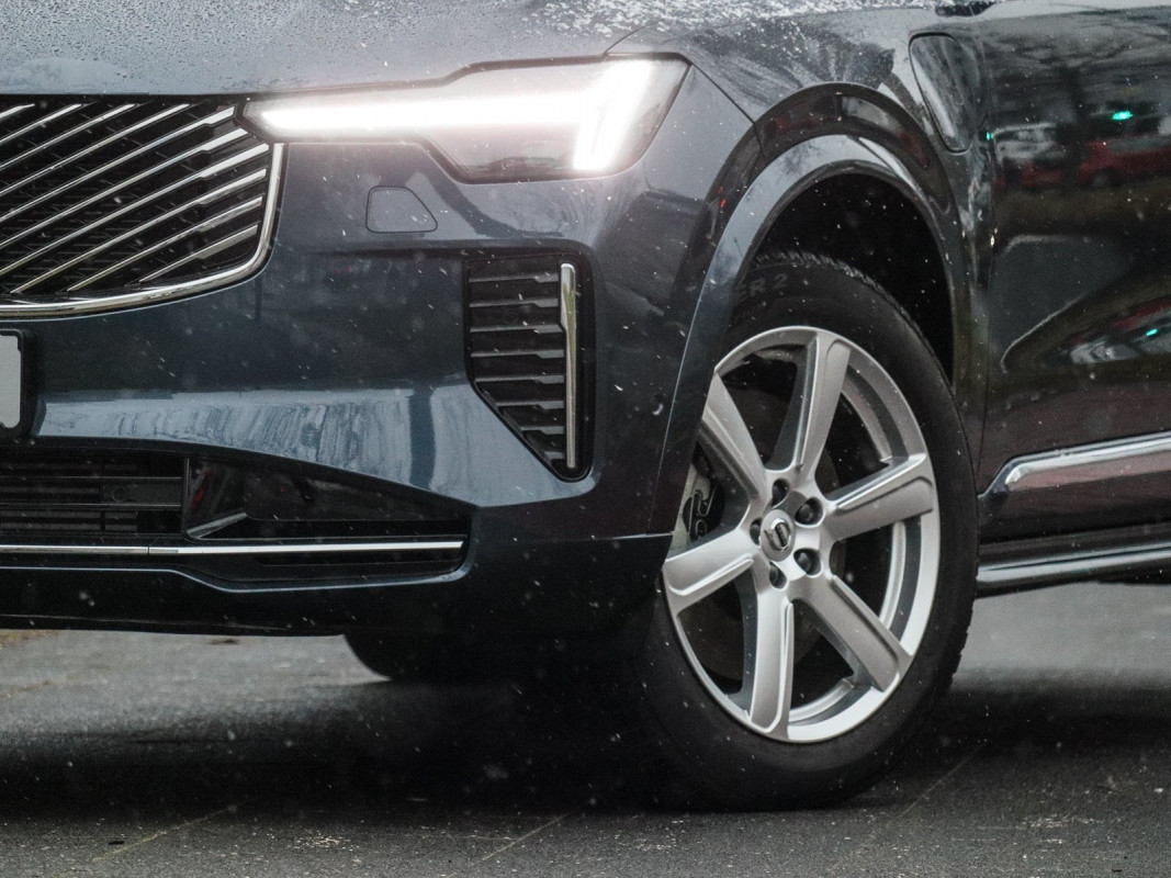 Volvo XC90 T8 AWD - SUV/Off-road - Blau - Gebrauchtwagen - Bild 6