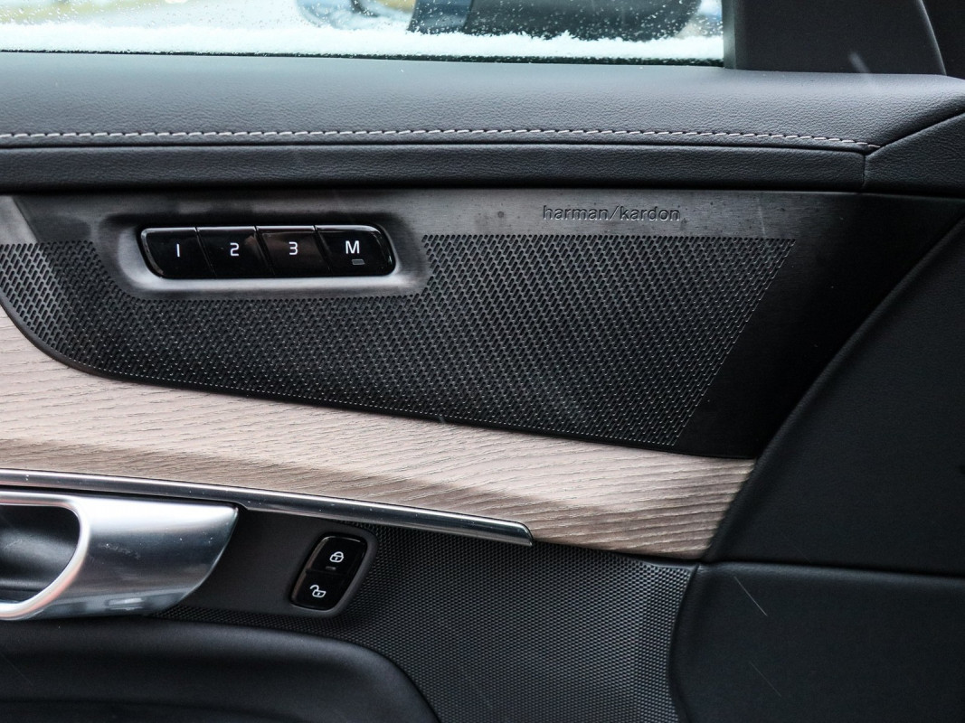 Volvo XC90 T8 AWD - SUV/Off-road - Blau - Gebrauchtwagen - Bild 15