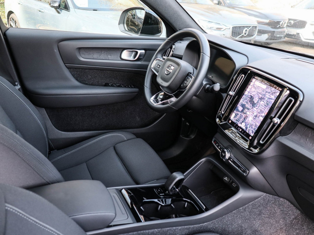 Volvo C40 Plus - SUV/Off-road - Weiss - Gebrauchtwagen - Bild 3