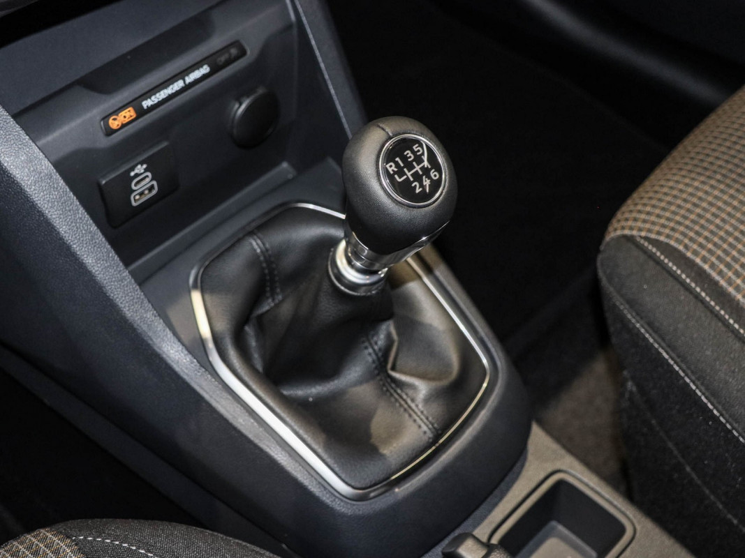 Ford Tourneo Courier - Van/Minibus - Schwarz - Neuwagen - Bild 9