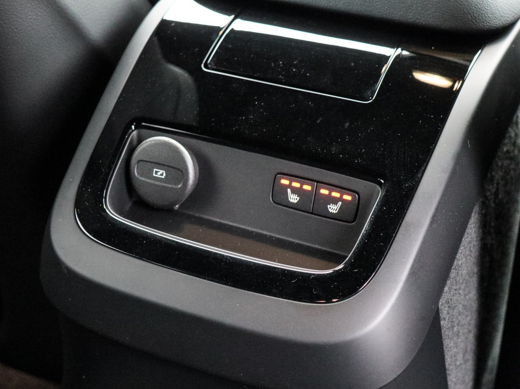 Volvo V60 T6 Recharge Plug-In Hybrid AWD - Kombi - Grün - Neuwagen - Bild 14