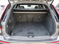 Volvo XC60 B5 AWD - SUV/Off-road - Grau - Gebrauchtwagen - Bild 11