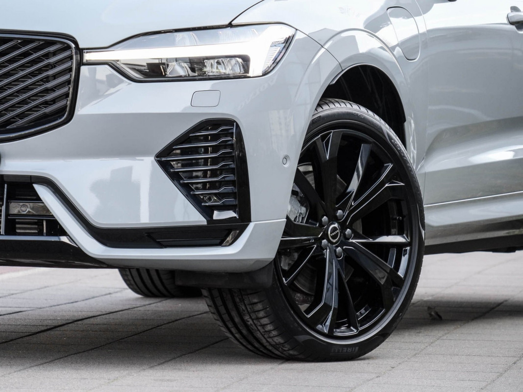 Volvo XC60 T8 AWD - SUV/Off-road - Grau - Gebrauchtwagen - Bild 6