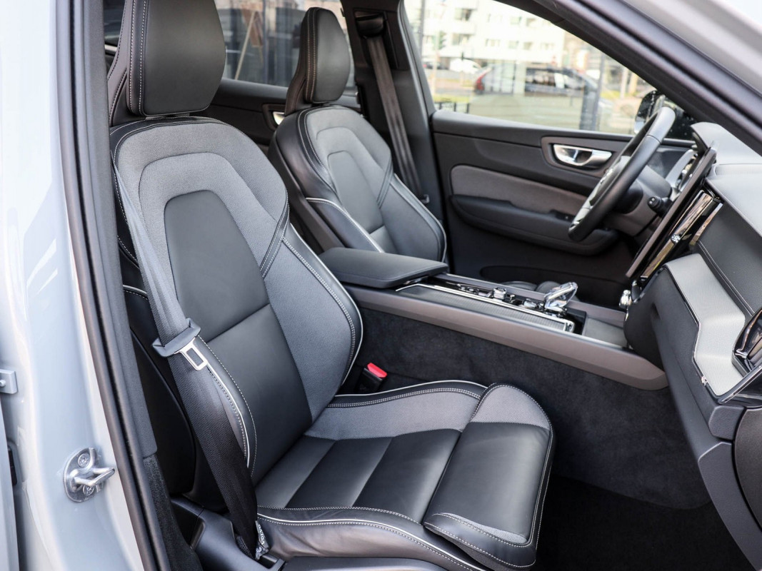 Volvo XC60 T8 AWD - SUV/Off-road - Grau - Gebrauchtwagen - Bild 7