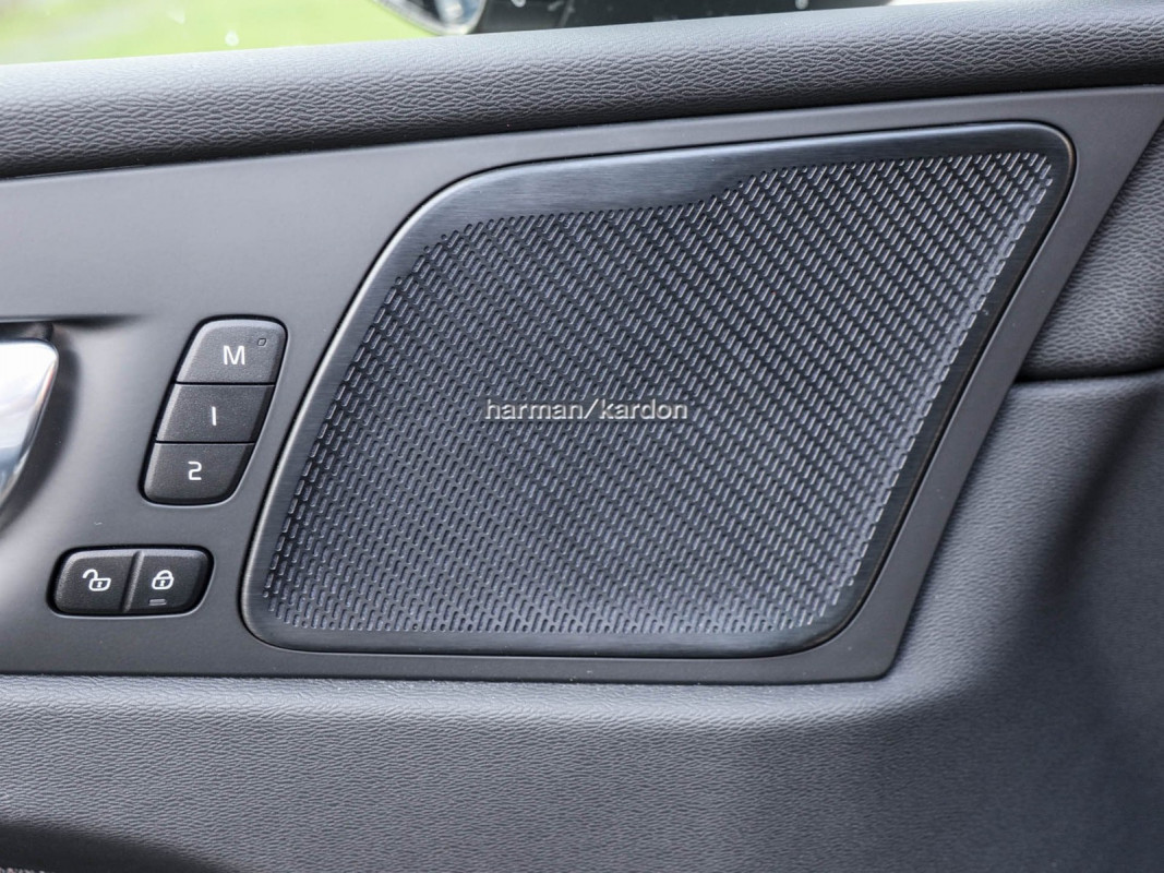 Volvo XC60 T8 AWD - SUV/Off-road - Grau - Gebrauchtwagen - Bild 15