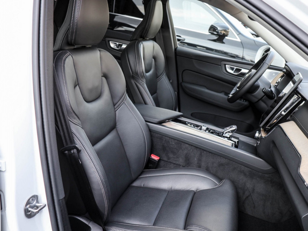Volvo XC60 T8 AWD - SUV/Off-road - Weiss - Gebrauchtwagen - Bild 7
