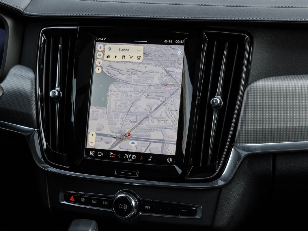 Volvo V90 T8 AWD - Kombi - Schwarz - Gebrauchtwagen - Bild 9