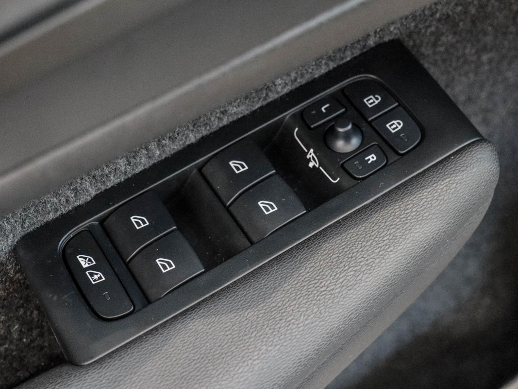 Volvo EX40 Single Ext. Range - SUV/Off-road - Grau - Gebrauchtwagen - Bild 15