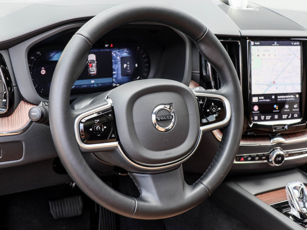 Volvo XC60 B5 (B) AWD - SUV/Off-road - Schwarz - Gebrauchtwagen - Bild 10