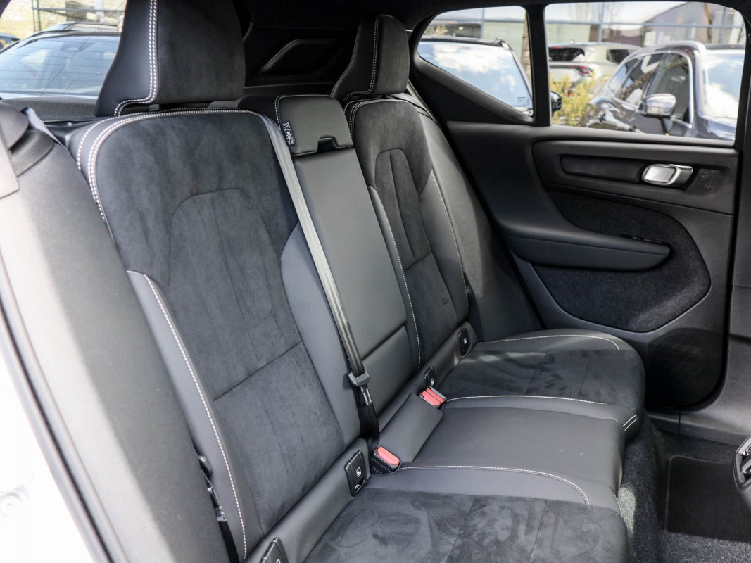 Volvo XC40 B3 - SUV/Off-road - Weiss - Gebrauchtwagen - Bild 5