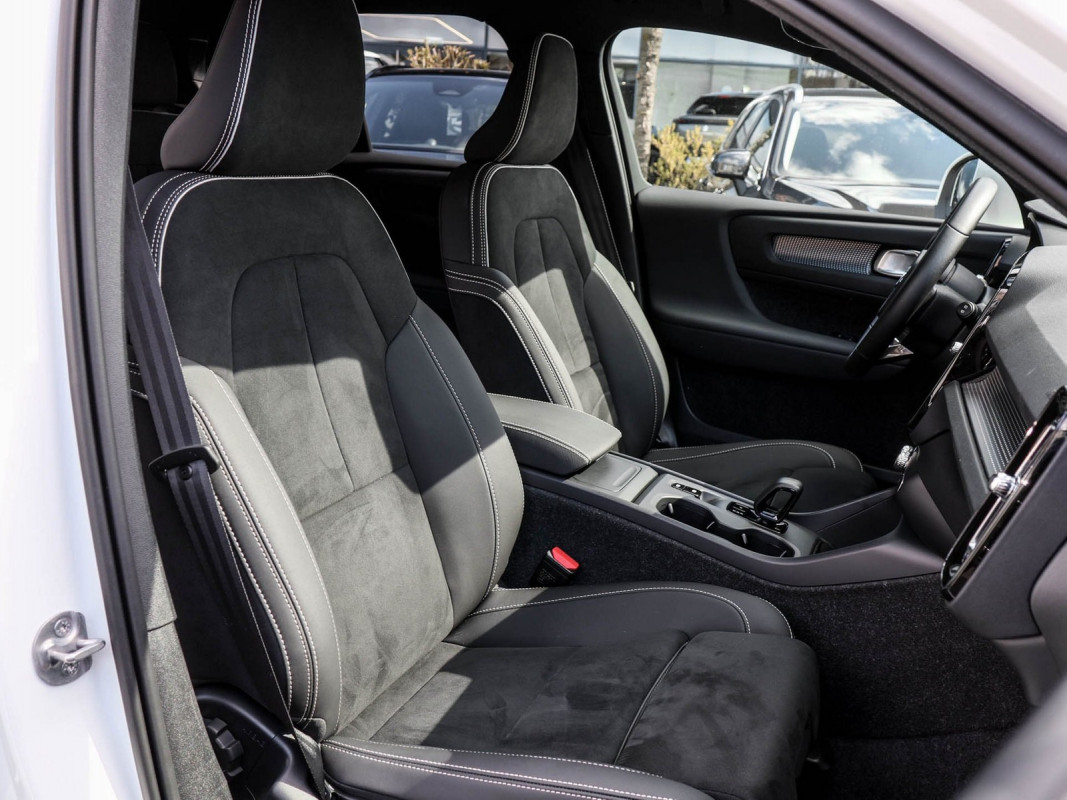 Volvo XC40 B3 - SUV/Off-road - Weiss - Gebrauchtwagen - Bild 7