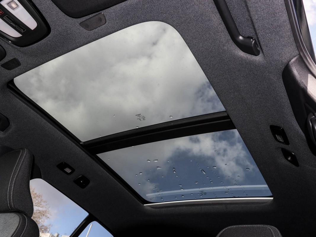 Volvo XC40 B4 - SUV/Off-road - Schwarz - Gebrauchtwagen - Bild 12