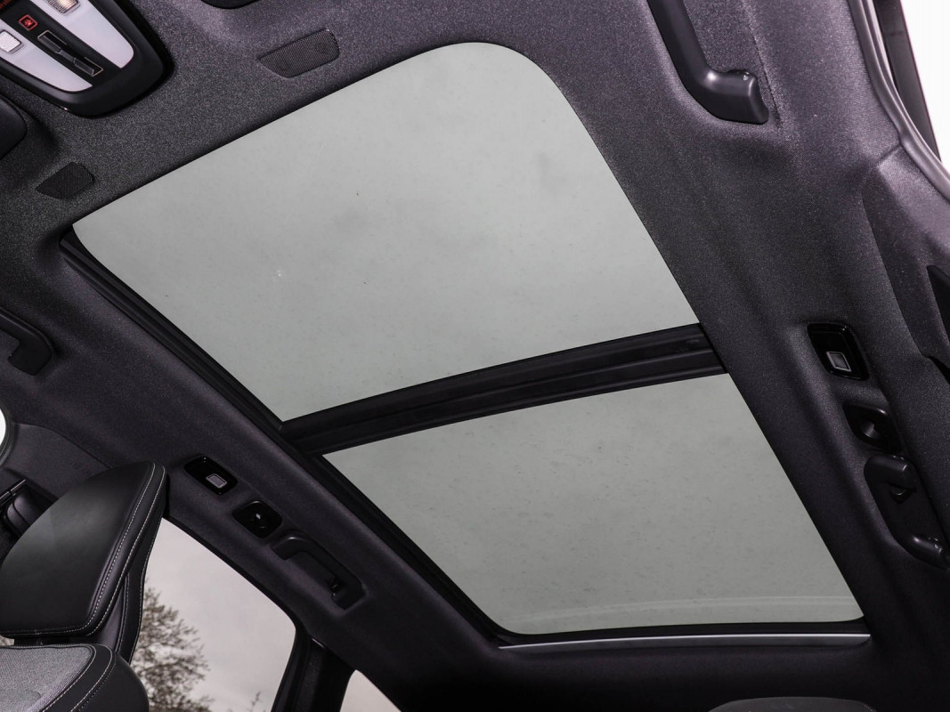 Volvo XC60 B5 (B) AWD - SUV/Off-road - Schwarz - Gebrauchtwagen - Bild 12