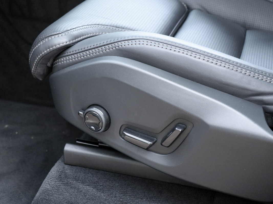 Volvo XC90 T8 Ultra Bright Recharge Plug-In Hybrid AWD - SUV/Off-road - Braun - Gebrauchtwagen - Bild 13