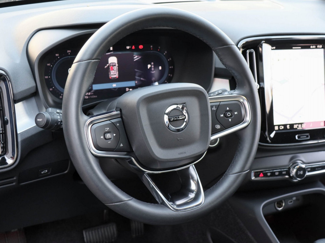 Volvo XC40 B3 Core 2WD - SUV/Off-road - Grau - Gebrauchtwagen - Bild 10