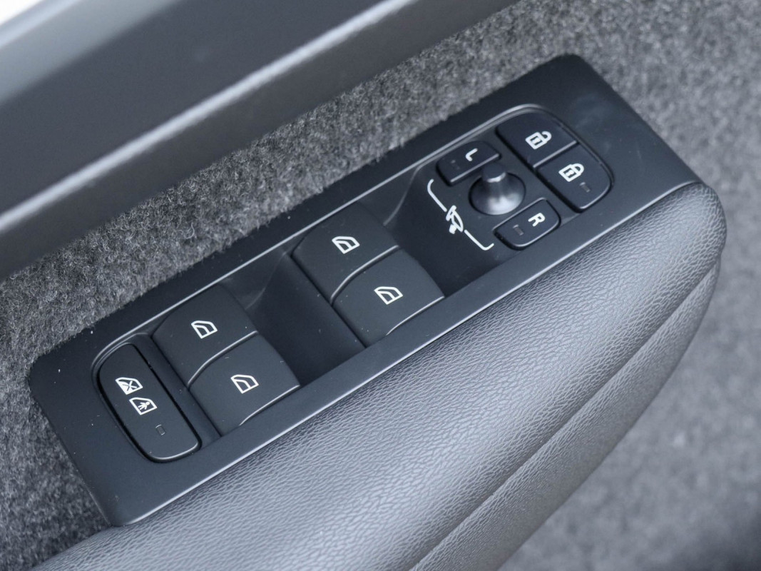 Volvo XC40 B3 Core 2WD - SUV/Off-road - Grau - Gebrauchtwagen - Bild 15