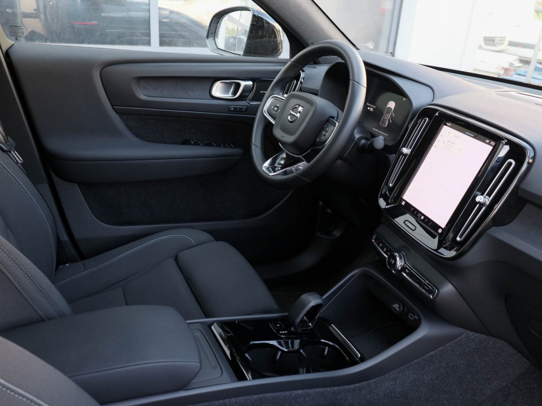 Volvo C40 Ultimate Recharge Pure Electric 2WD - SUV/Off-road - Blau - Gebrauchtwagen - Bild 3