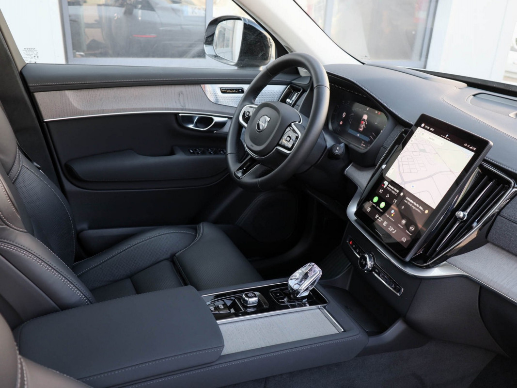 Volvo XC90 T8 Ultra Dark Recharge Plug-In Hybrid AWD - SUV/Off-road - Grau - Gebrauchtwagen - Bild 3