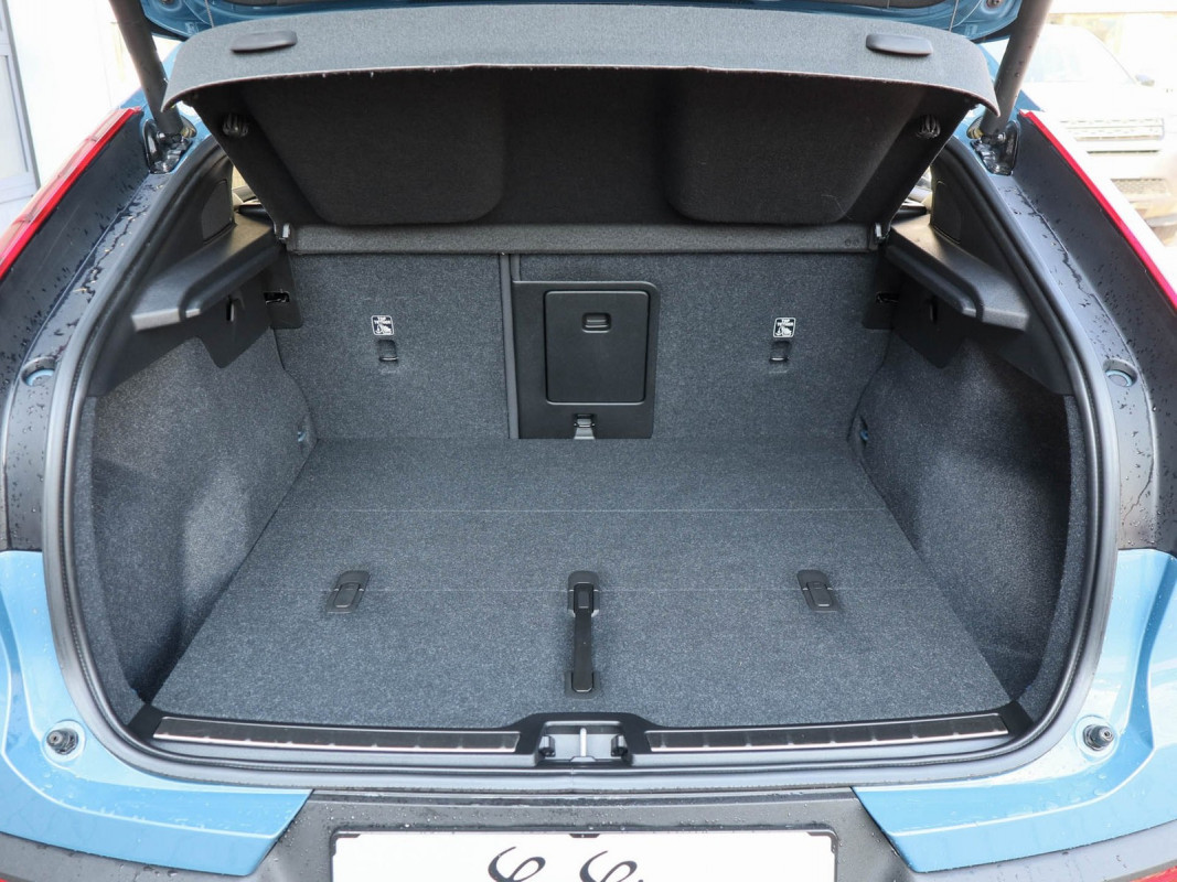 Volvo C40 Ultimate Recharge Pure Electric 2WD - SUV/Off-road - Blau - Gebrauchtwagen - Bild 12