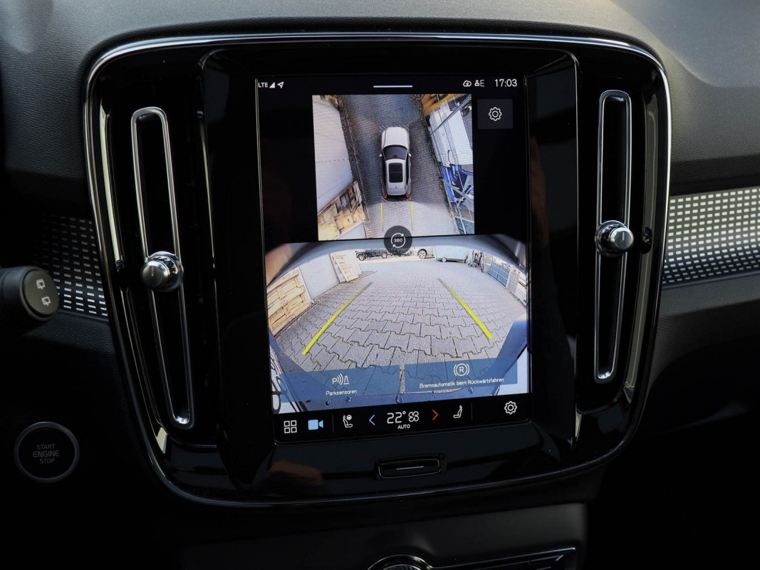 Volvo XC40 B3 Plus Dark 2WD - SUV/Off-road - Weiss - Gebrauchtwagen - Bild 13