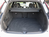 Volvo XC60 B5 Plus Black Edition AWD - SUV/Off-road - Weiss - Gebrauchtwagen - Bild 11