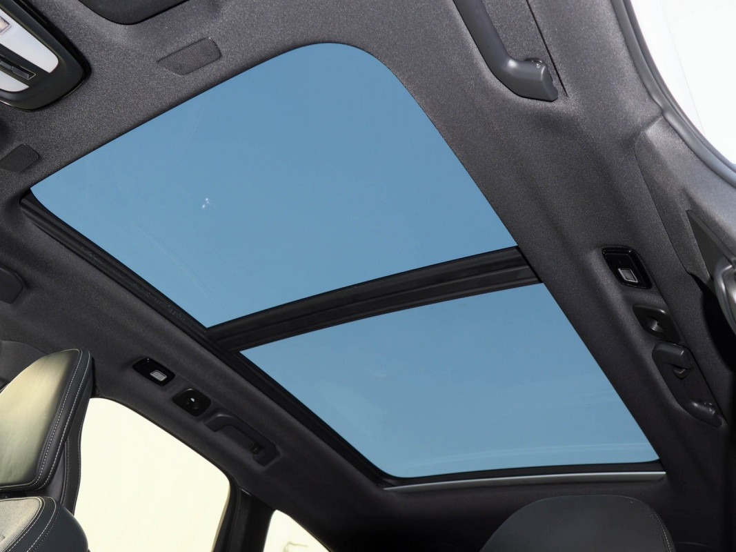 Volvo XC60 B5 Plus Black Edition AWD - SUV/Off-road - Weiss - Gebrauchtwagen - Bild 12