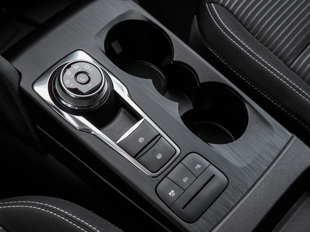 Ford Kuga - SUV/Off-road - Grau - Gebrauchtwagen - Bild 12