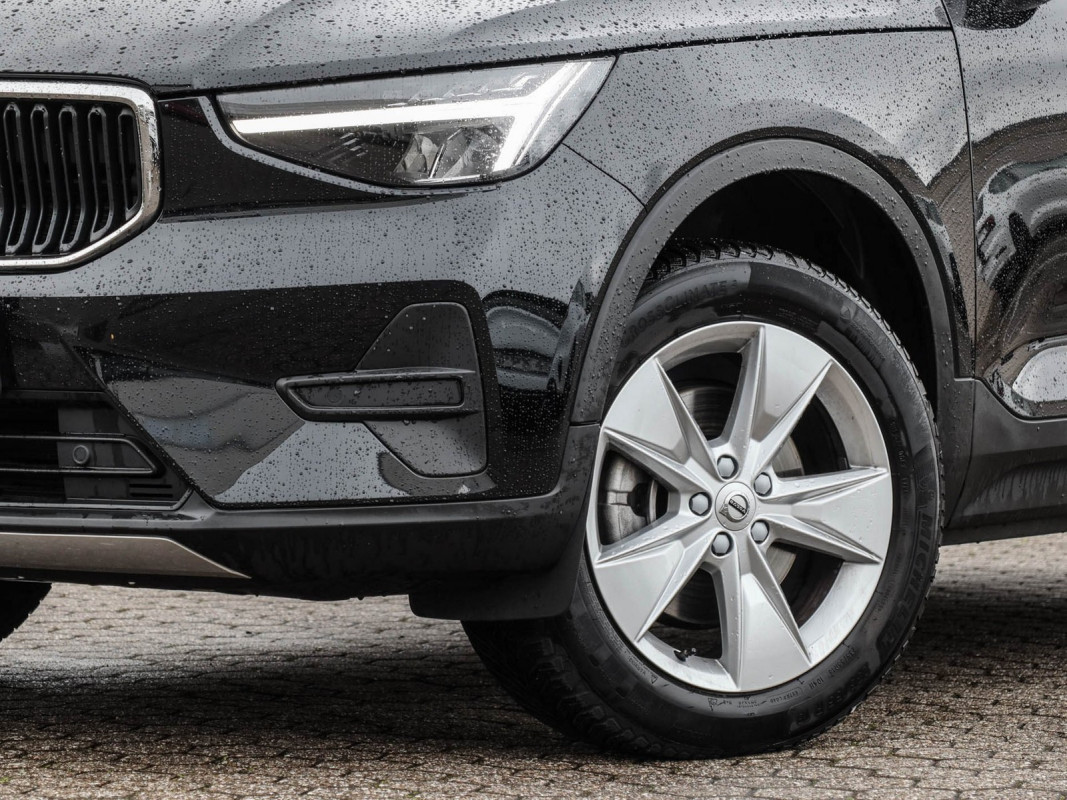 Volvo XC40 B3 - SUV/Off-road - Schwarz - Gebrauchtwagen - Bild 6