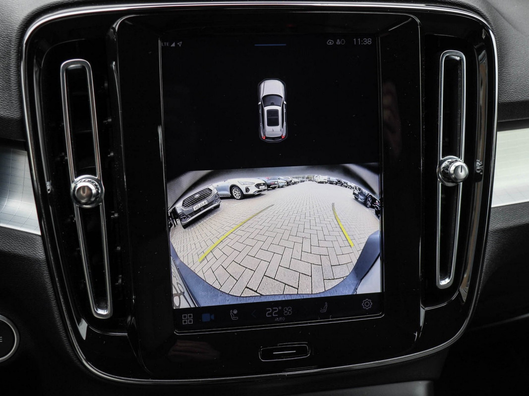 Volvo XC40 B3 (B) - SUV/Off-road - Weiss - Gebrauchtwagen - Bild 13