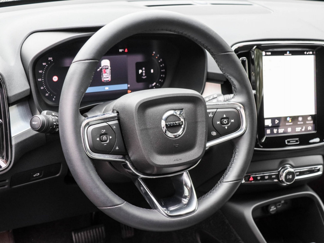 Volvo XC40 B3 (B) - SUV/Off-road - Grau - Gebrauchtwagen - Bild 10