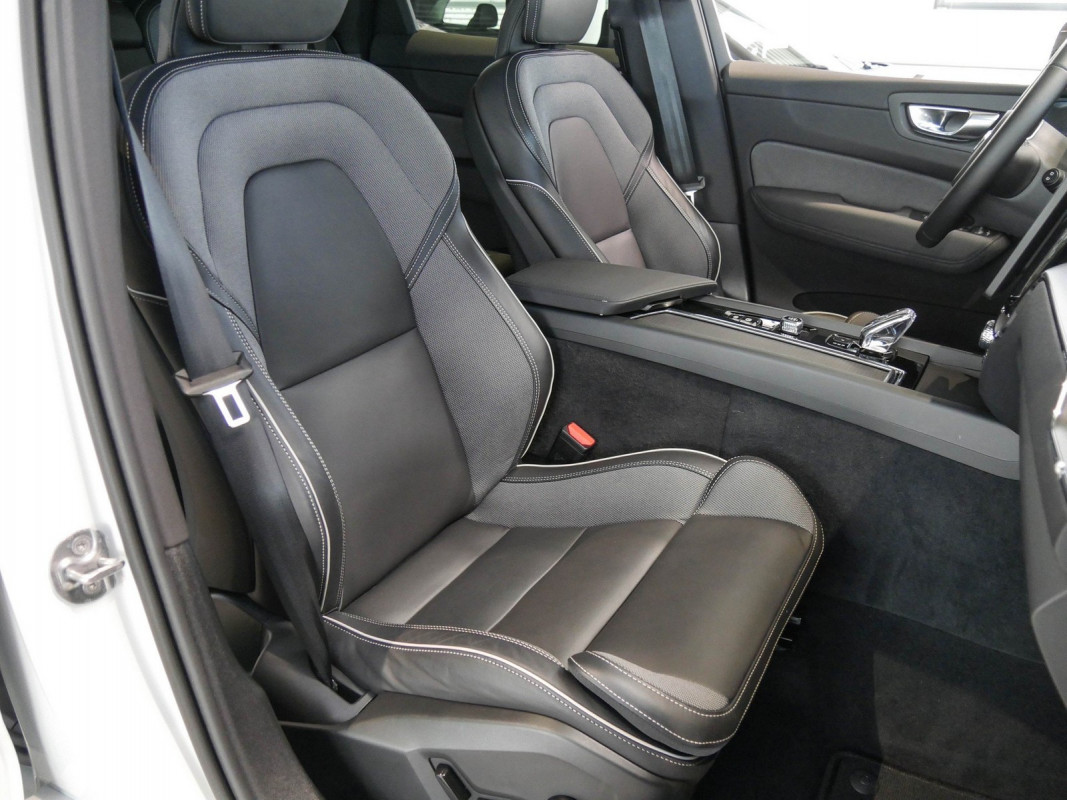 Volvo XC60 - SUV/Off-road - Weiss - Gebrauchtwagen - Bild 7