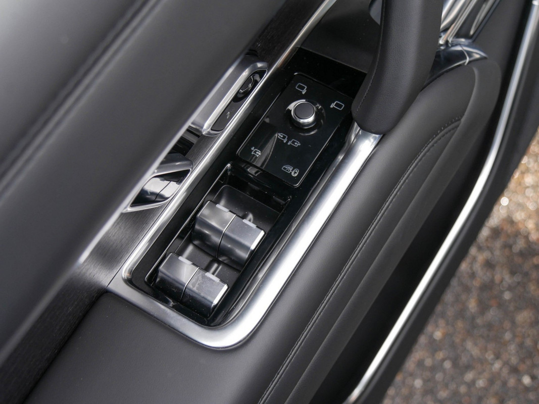 Land Rover Range Rover P460e HSE - SUV/Off-road - Schwarz - Gebrauchtwagen - Bild 13