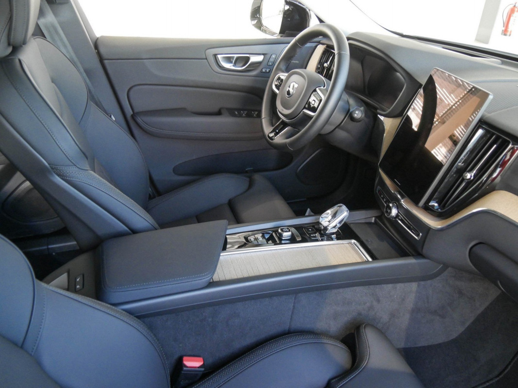 Volvo XC60 - SUV/Off-road - Weiss - Gebrauchtwagen - Bild 3