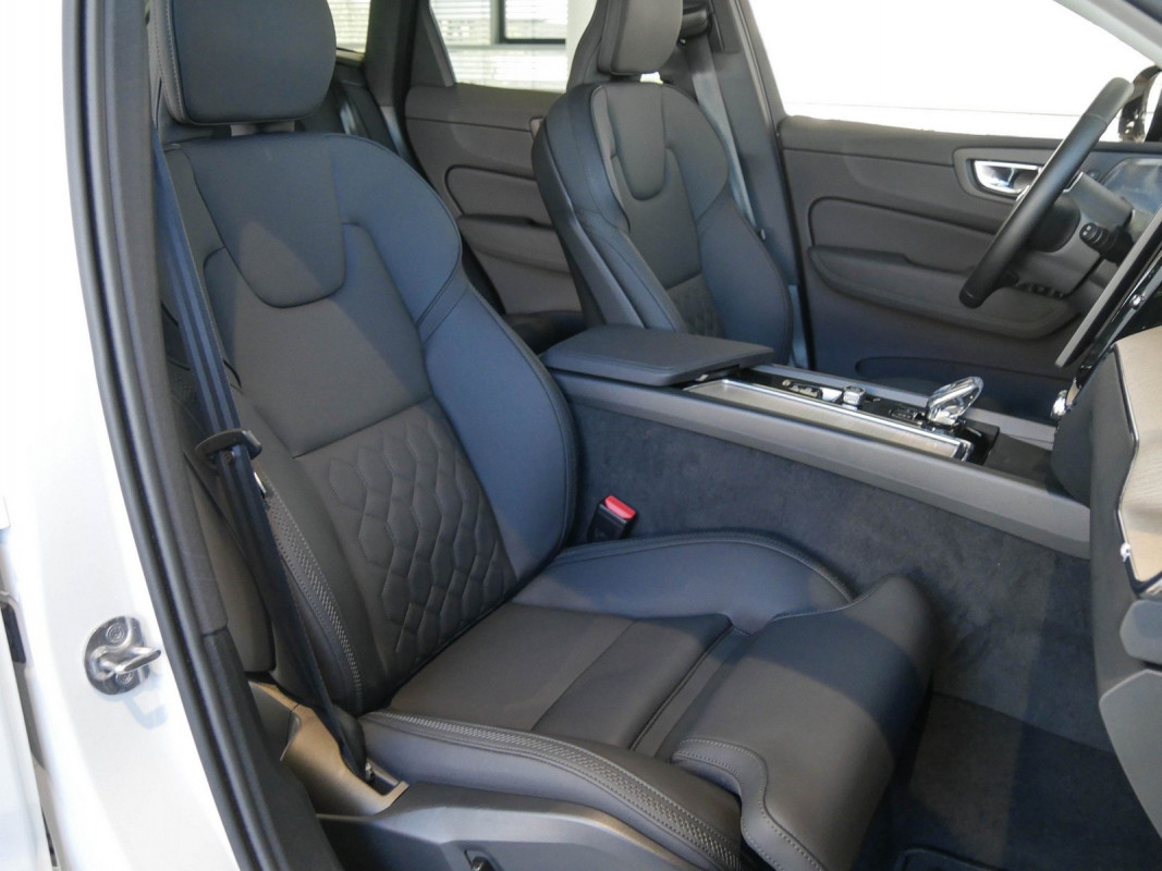 Volvo XC60 - SUV/Off-road - Weiss - Gebrauchtwagen - Bild 7