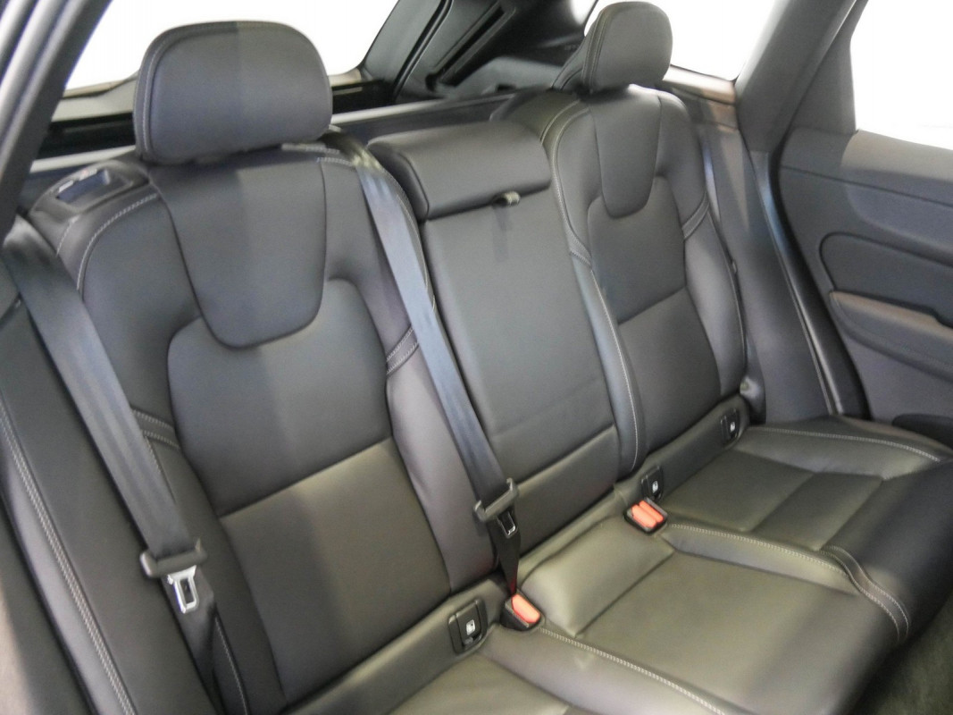 Volvo XC60 - SUV/Off-road - Schwarz - Gebrauchtwagen - Bild 5