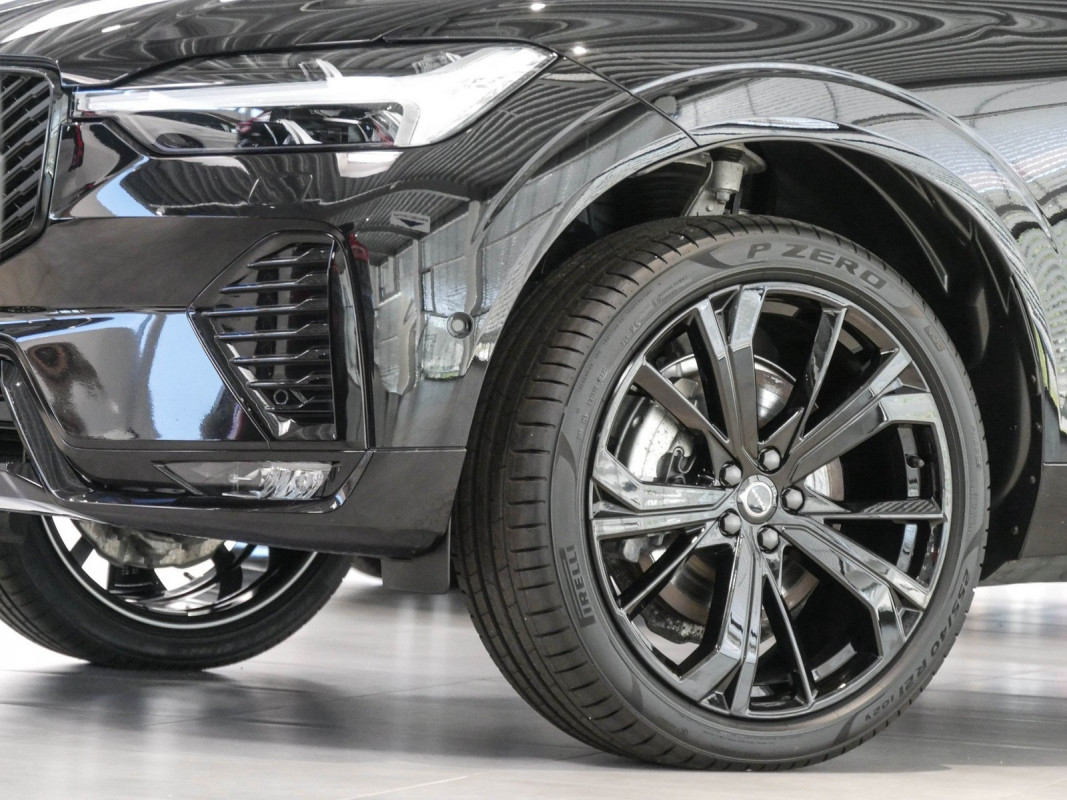 Volvo XC60 - SUV/Off-road - Schwarz - Gebrauchtwagen - Bild 6