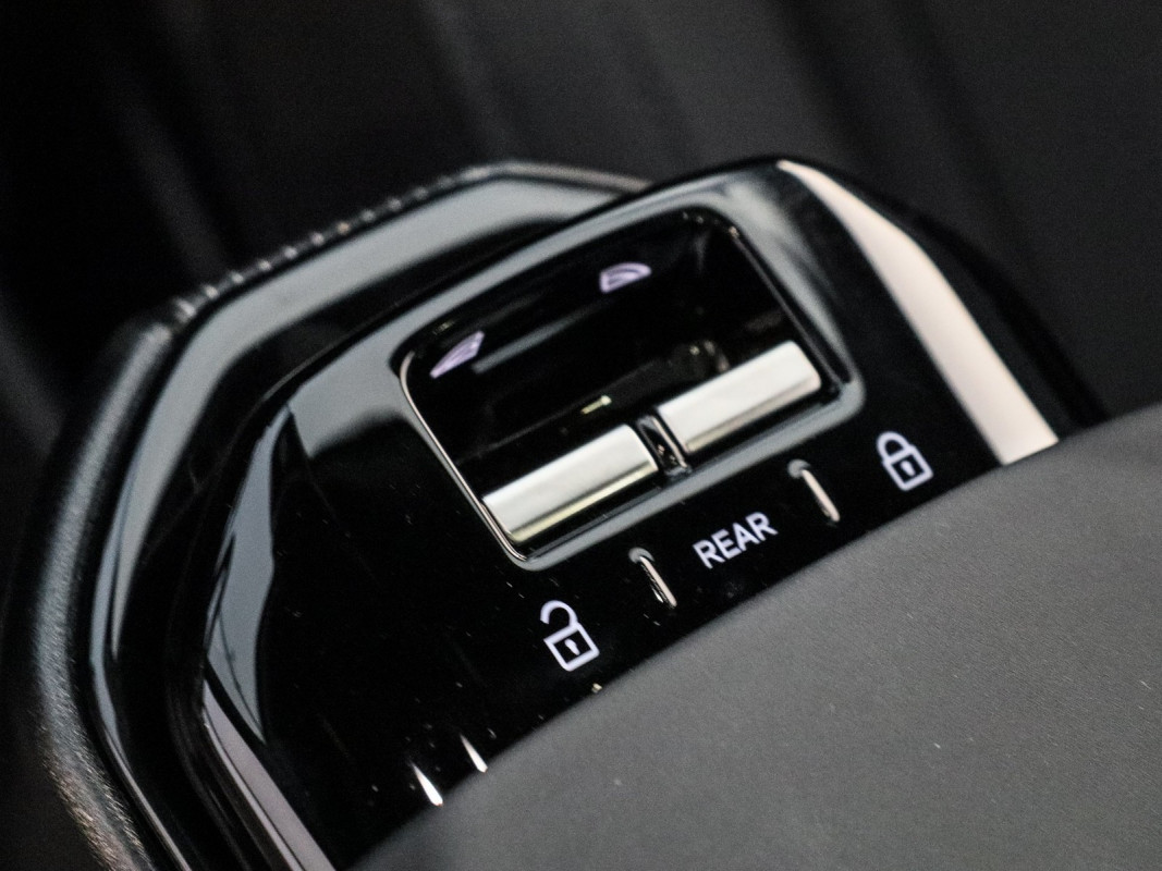 Volvo EX30 Cross Country - SUV/Off-road - Grau - Neuwagen - Bild 14